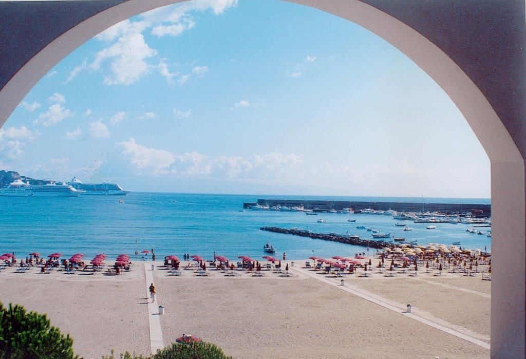 Sporting Baia Hotel Giardini Naxos Dış mekan fotoğraf