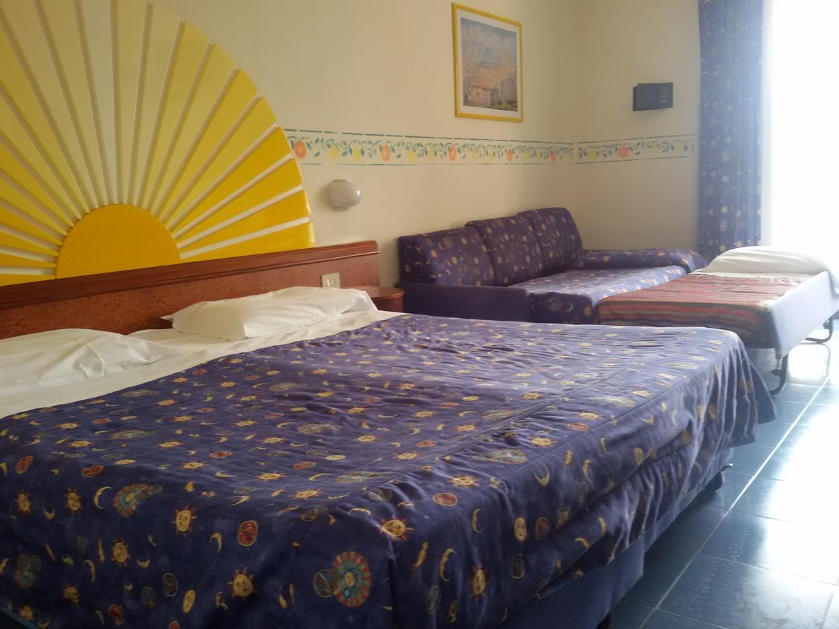 Sporting Baia Hotel Giardini Naxos Dış mekan fotoğraf